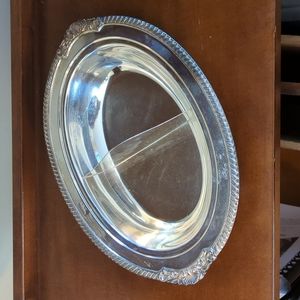Castle Silverplate Divided Serving Dush